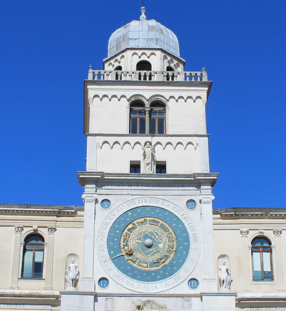 Torre-dell-Orologio-Padova-Piazza-dei-Signori