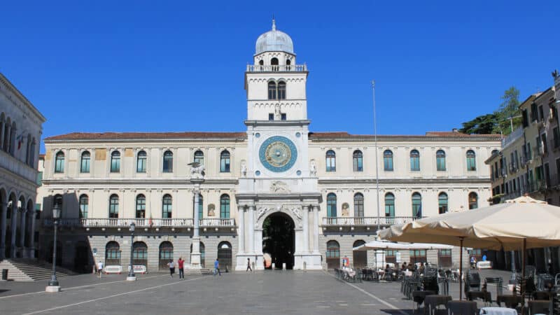 Torre dell’Orologio di Padova-storia, curiosità e guida alla visita-Piazza-dei-Signori